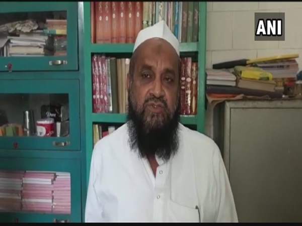 मुस्लिम महिलाओं द्वारा भगवान राम की पूजा पर देवबंद खफा, कहा- ये मुसलमान नहीं मुस्लिम महिलाओं द्वारा भगवान राम की पूजा पर देवबंद खफा, कहा- ये मुसलमान नहीं