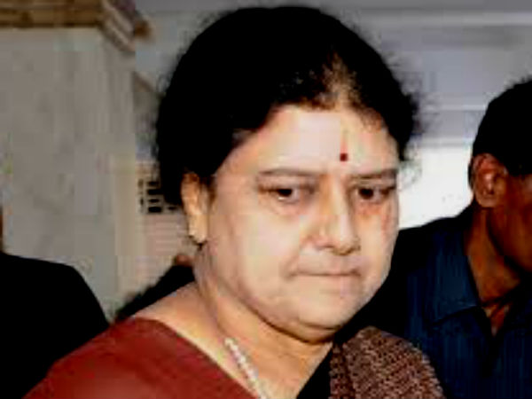 बीमार पति से मिलने के लिए शशिकला को 5 दिन की पेरोल बीमार पति से मिलने के लिए शशिकला को 5 दिन की पेरोल