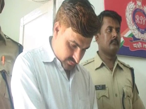 Shahjahanpur man send to jail after Staring a woman in the train Shahjahanpur man send to jail after Staring a woman in the train