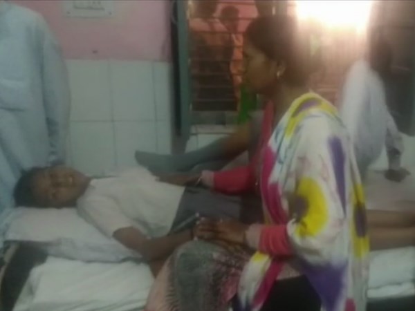 उत्तर प्रदेश के शामली में गैस रिसाव, 500 स्कूली बच्चे बीमार उत्तर प्रदेश के शामली में गैस रिसाव, 500 स्कूली बच्चे बीमार