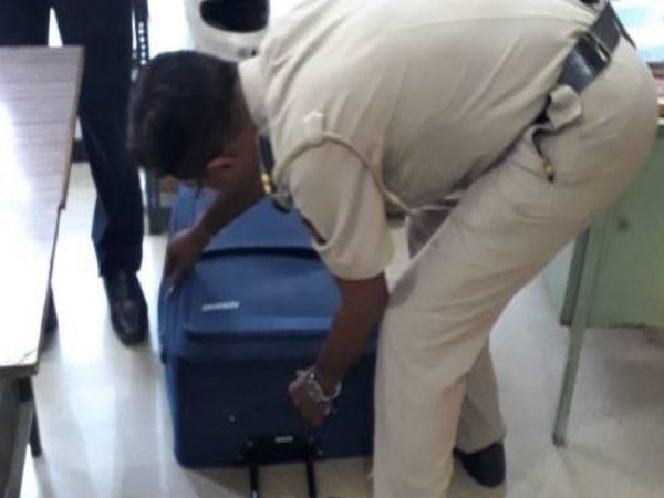 Dead body found in a Girls Suitcase in Nagpur Dead body found in a Girls Suitcase in Nagpur