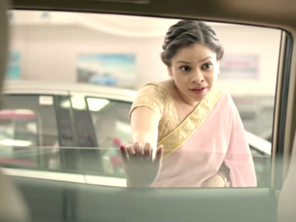 kapil sharma show heroine sumona chakravarti father beaten by auto rickshaw driver kapil sharma show heroine sumona chakravarti father beaten by auto rickshaw driver