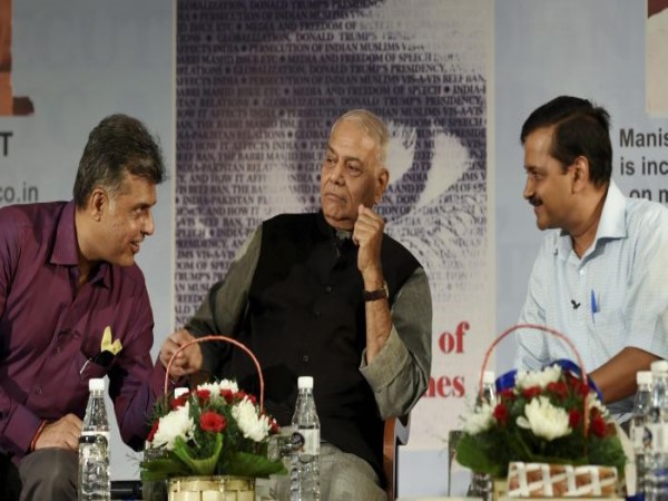 Yashwant Sinha shares dais with Kejriwal, Manish Tewari Yashwant Sinha shares dais with Kejriwal, Manish Tewari