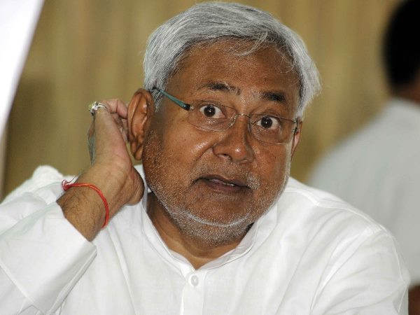 नियमित शिक्षकों की तरह वेतनमान की मांग