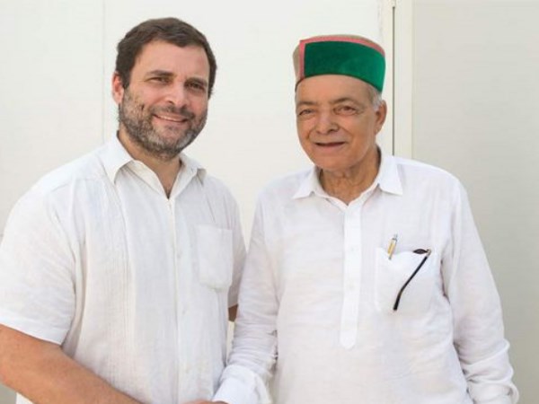 छात्र जीवन से ही वे एनएसयूआई में रहे
