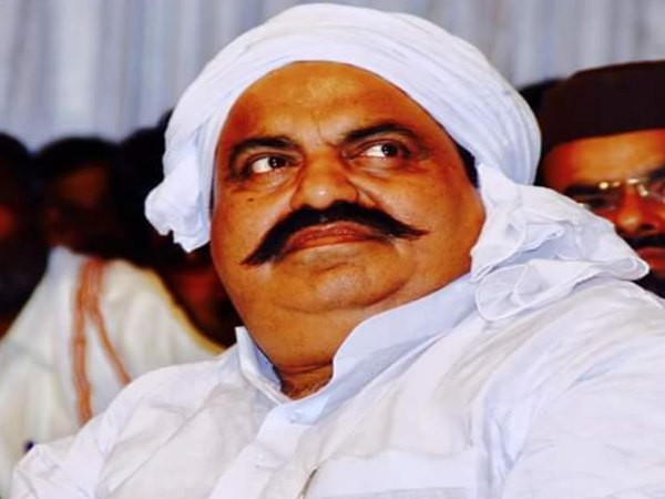शादाब ने जल्द छोड़ी थी नौकरी