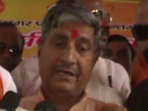 सहकारिता मंत्री ने बिजली पहुंचाने का किया दावा