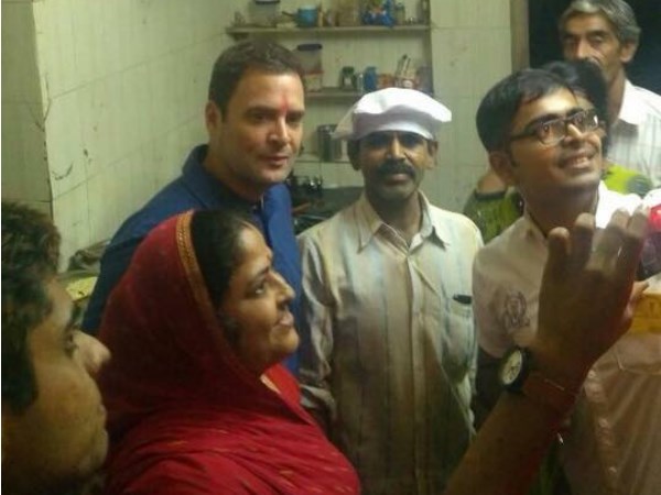 गुजरात दौरे का शुक्रवार को आखिरी दिन