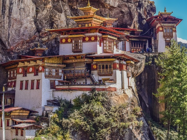 खुशी के स्तर से जीवन स्तर नापने वाला पहला देश