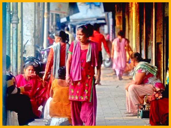मारपीट करता, पैसे भी छीन लेता