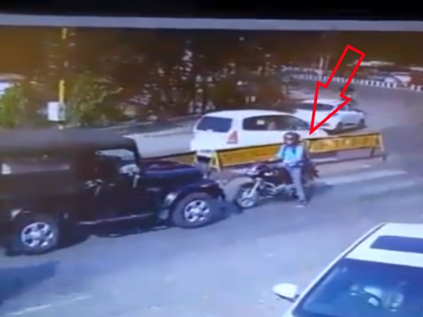 गलत साइड चल रहा था जीप चालक