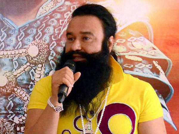 दूसरे पासपोर्ट पर जो नाम लिखा वो भी नियम के खिलाफ