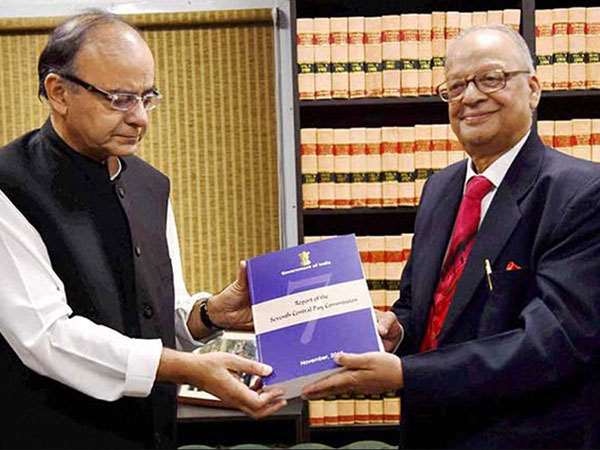 न्यूतम सैलरी 25000 रुपए करने की है मांग