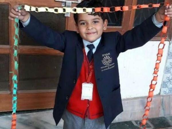 Pradyuman के कपड़ों पर वीर्य के निशान पर क्या बोली हरियाणा पुलिस Pradyuman के कपड़ों पर वीर्य के निशान पर क्या बोली हरियाणा पुलिस