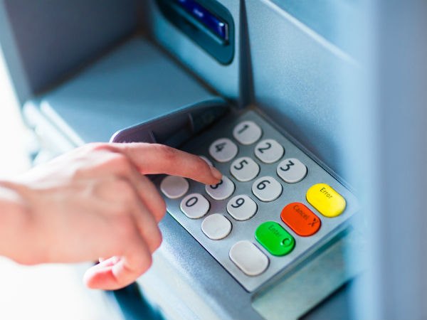 ATM ट्रांजेक्शन फेल होने को लेकर RBI ने जारी किए निर्देश, 7 दिन के अंदर पैसे वापस नहीं आए तो बैंक रोजाना देगा 100 रुपए जुर्माना ATM ट्रांजेक्शन फेल होने को लेकर RBI ने जारी किए निर्देश, 7 दिन के अंदर पैसे वापस नहीं आए तो बैंक रोजाना देगा 100 रुपए जुर्माना