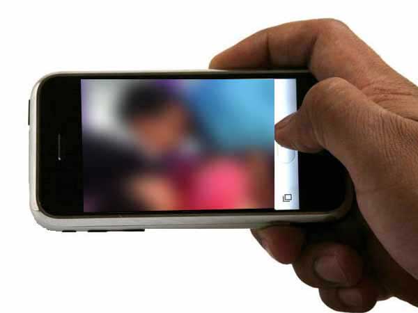 लखनऊ के मॉल में करता था ये 'गंदा काम', गार्ड ने किया पुलिस के हवाले लखनऊ के मॉल में करता था ये 'गंदा काम', गार्ड ने किया पुलिस के हवाले