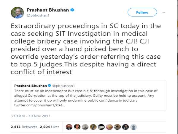 कोर्ट से बाहर निकल गए प्रशांत भूषण