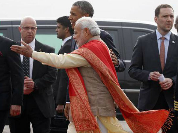 शॉल के साथ मोदी
