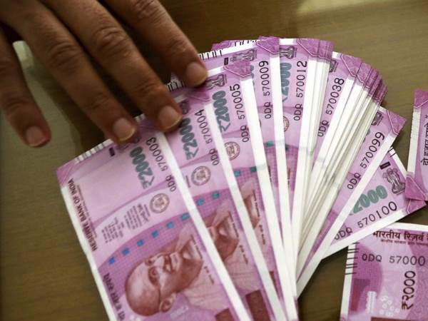 ये लिखा तो बेकार हो जाएंगे 500 और 2000 रुपए के नोट, RTI से हुआ खुलासा ये लिखा तो बेकार हो जाएंगे 500 और 2000 रुपए के नोट, RTI से हुआ खुलासा