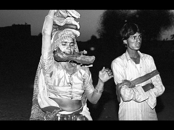 अंधविश्वास के नाम पर शर्मनाक हरकत