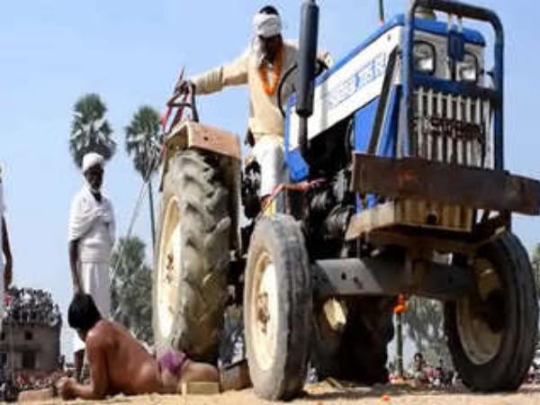 Punjab's wrestler showed feat in Bihar, people shocked Punjab's wrestler showed feat in Bihar, people shocked