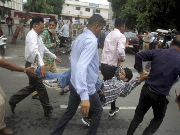 अब खुद गब्बर मैदान में...