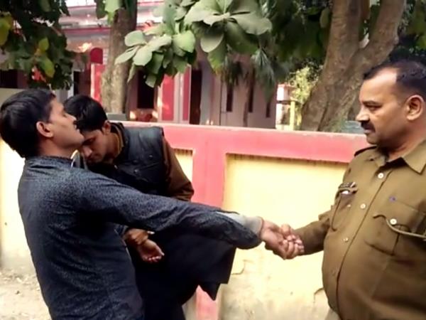 आत्मदाह की दी थी चेतावनी