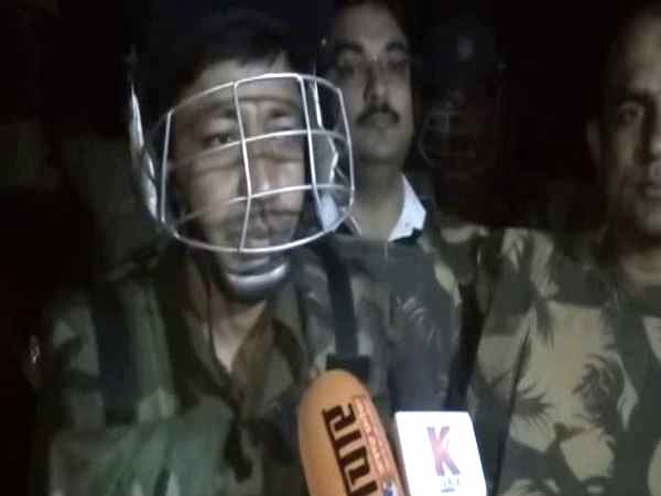 चाचा ने फोर्स पर चलाई गोलियांं