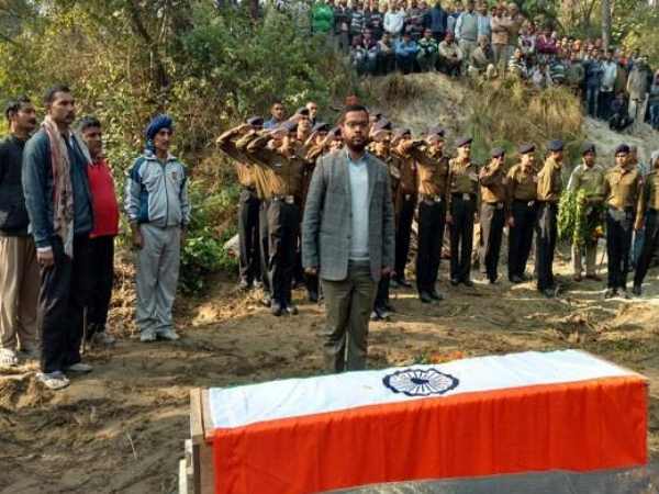 शहीद को अंतिम सलामी