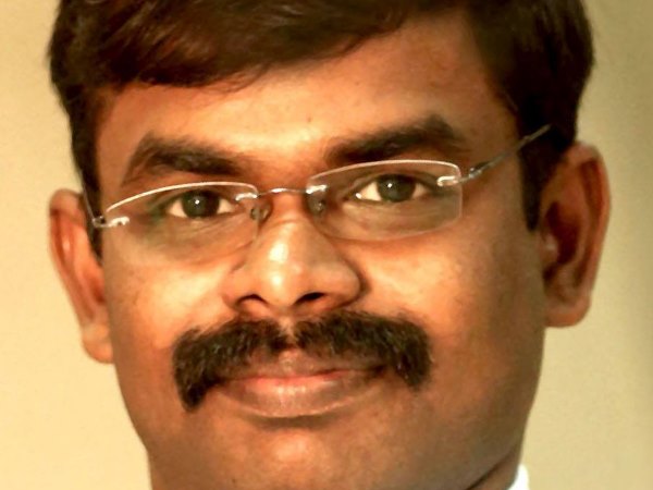 तमिलनाडु: मुख्यमंत्री का कार्टून बनाने पर कार्टूनिस्ट गिरफ्तार, एक पूरे परिवार के आत्मदाह के लिए उन्हें बताया था जिम्मेदार तमिलनाडु: मुख्यमंत्री का कार्टून बनाने पर कार्टूनिस्ट गिरफ्तार, एक पूरे परिवार के आत्मदाह के लिए उन्हें बताया था जिम्मेदार