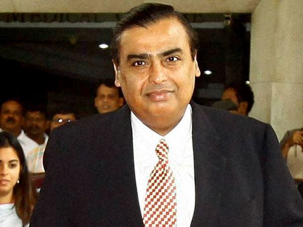 एशिया के सबसे अमीर शख्स बने मुकेश अंबानी, चीन के हुई का यान भी रह गए पीछे एशिया के सबसे अमीर शख्स बने मुकेश अंबानी, चीन के हुई का यान भी रह गए पीछे