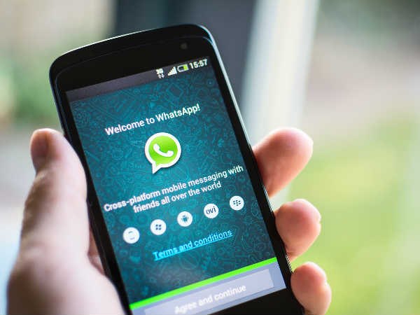 सेक्स रैकेट को व्हाट्सऐप ग्रुप के जरिए संचालित करते थे