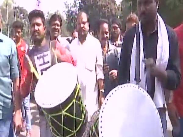Chitrakoot assembly by polls: गुजरात चुनाव से पहले कांग्रेस की बड़ी जीत, भाजपा उम्मीदवार को 14133 वोटों से हराया Chitrakoot assembly by polls: गुजरात चुनाव से पहले कांग्रेस की बड़ी जीत, भाजपा उम्मीदवार को 14133 वोटों से हराया