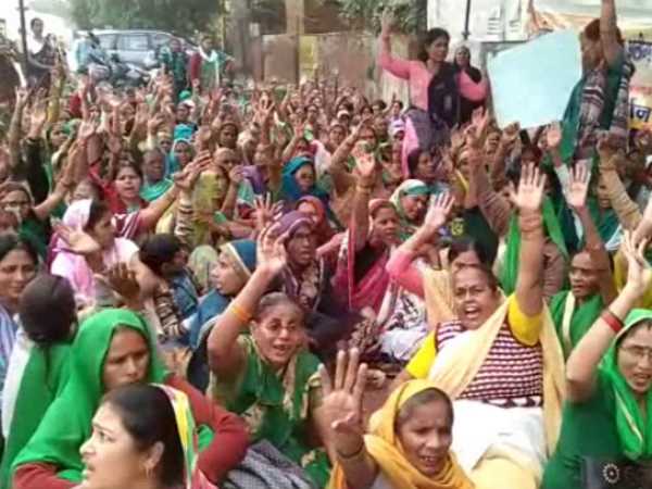 Anganwadi workers will not support BJP in up civic election 2017 Anganwadi workers will not support BJP in up civic election 2017