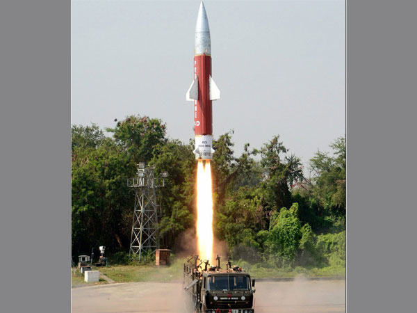 देश की सुरक्षा के लिए DRDO ने तैयार किया ग्लाइड बम देश की सुरक्षा के लिए DRDO ने तैयार किया ग्लाइड बम