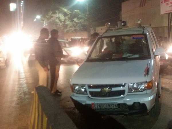 Accident of car in convoy of Anupriya Patel in Varanasi Accident of car in convoy of Anupriya Patel in Varanasi