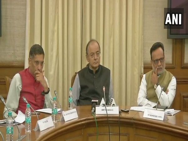 GDP में गिरावट का रुख पलटा, आगे और बढ़त की उम्मीद: जेटली GDP में गिरावट का रुख पलटा, आगे और बढ़त की उम्मीद: जेटली