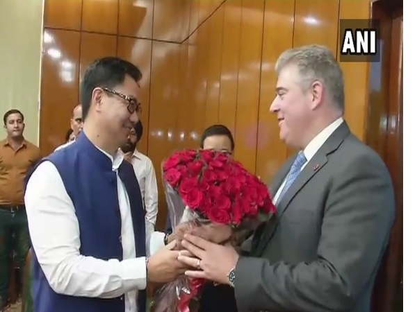 विजय माल्या के प्रत्यर्पण पर ब्रिटिश सरकार ने दिए साकारात्मक संकेत, बोले किरण रिजिजू विजय माल्या के प्रत्यर्पण पर ब्रिटिश सरकार ने दिए साकारात्मक संकेत, बोले किरण रिजिजू