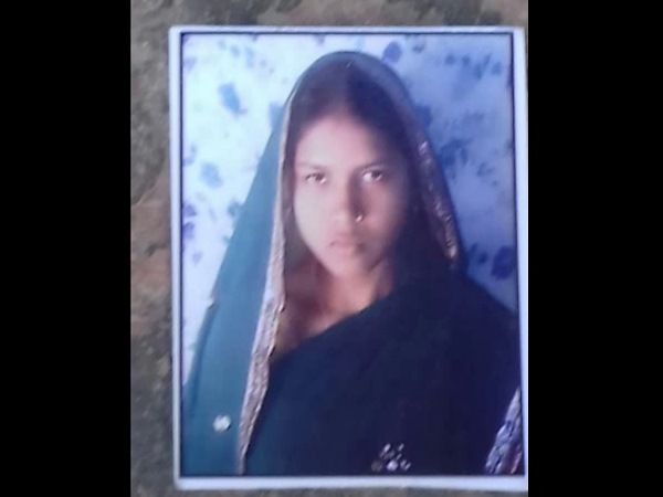 Stir: Husband's Phantom Spirit took the life of a woman in kannauj! Stir: Husband's Phantom Spirit took the life of a woman in kannauj!