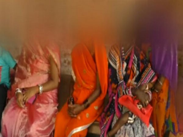 patna baba removes ladies clothes to cure them patna baba removes ladies clothes to cure them
