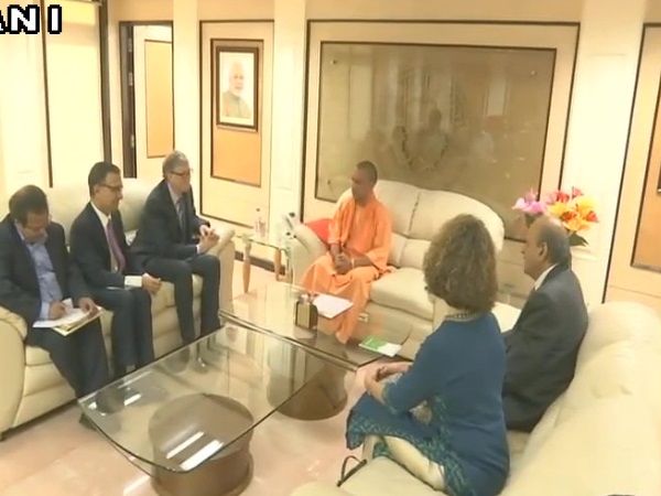 सीएम योगी से मिले माइक्रोसॉफ्ट के संस्थापक बिल गेट्स, यूपी में निवेश पर हुई बात सीएम योगी से मिले माइक्रोसॉफ्ट के संस्थापक बिल गेट्स, यूपी में निवेश पर हुई बात