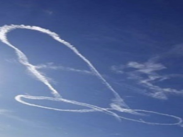 US Navy pilots makes this in sky lost job US Navy pilots makes this in sky lost job