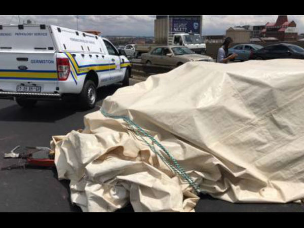 Trailer transporting bodies stuck on M1 Trailer transporting bodies stuck on M1