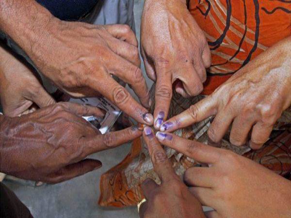Varanasi BJP Mayor Candidate play high tech challenge Varanasi BJP Mayor Candidate play high tech challenge