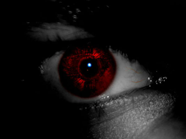 Evil Eye: कहीं आपके घर में भी तो नहीं हो रही हैं ऐसी चीजें.. Evil Eye: कहीं आपके घर में भी तो नहीं हो रही हैं ऐसी चीजें..