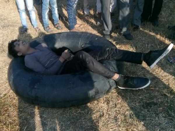 ट्रेन की चेन की खींच कर भाग रहे थे 5 दोस्त, कुएं में गिरकर 1 की मौत ट्रेन की चेन की खींच कर भाग रहे थे 5 दोस्त, कुएं में गिरकर 1 की मौत