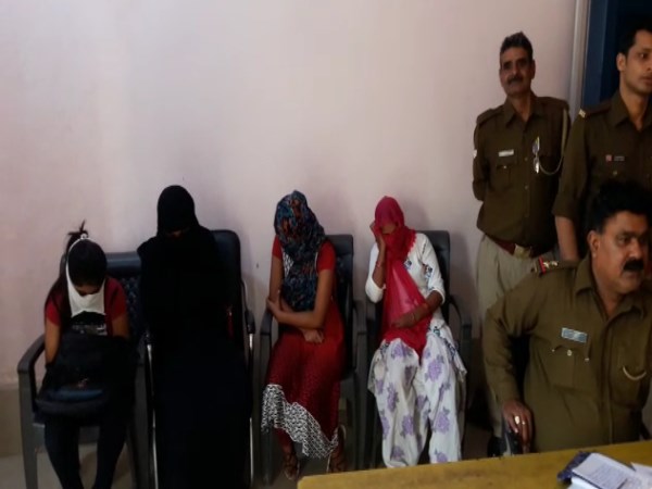 UP Police arrest girls, women and Prostitution brokers from Bulandshahr UP Police arrest girls, women and Prostitution brokers from Bulandshahr