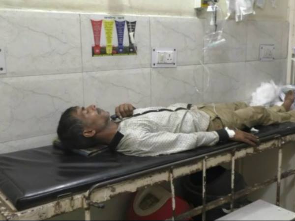 Vehicles collided on highway in dense fog, many injured in Hapur Vehicles collided on highway in dense fog, many injured in Hapur