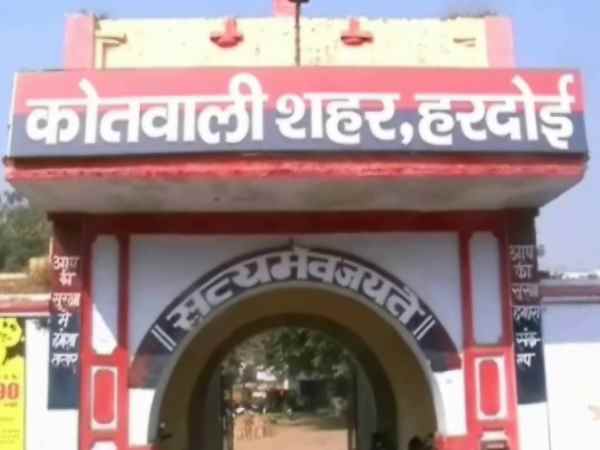 Attack on media persons in Hardoi, Uttar Pradesh Attack on media persons in Hardoi, Uttar Pradesh