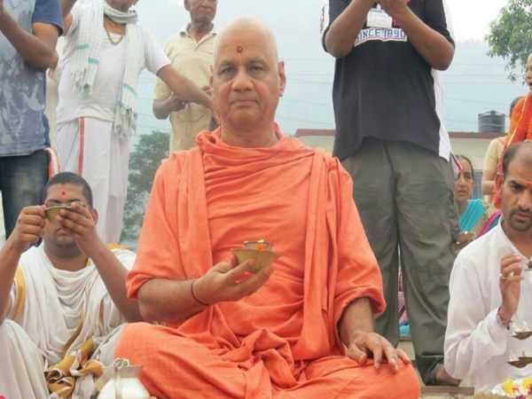 समान नागरिक संहिता लागू होने तक हिन्दू पैदा करें 4 बच्चे- स्वामी गोविंददेव गिरीजी महाराज समान नागरिक संहिता लागू होने तक हिन्दू पैदा करें 4 बच्चे- स्वामी गोविंददेव गिरीजी महाराज